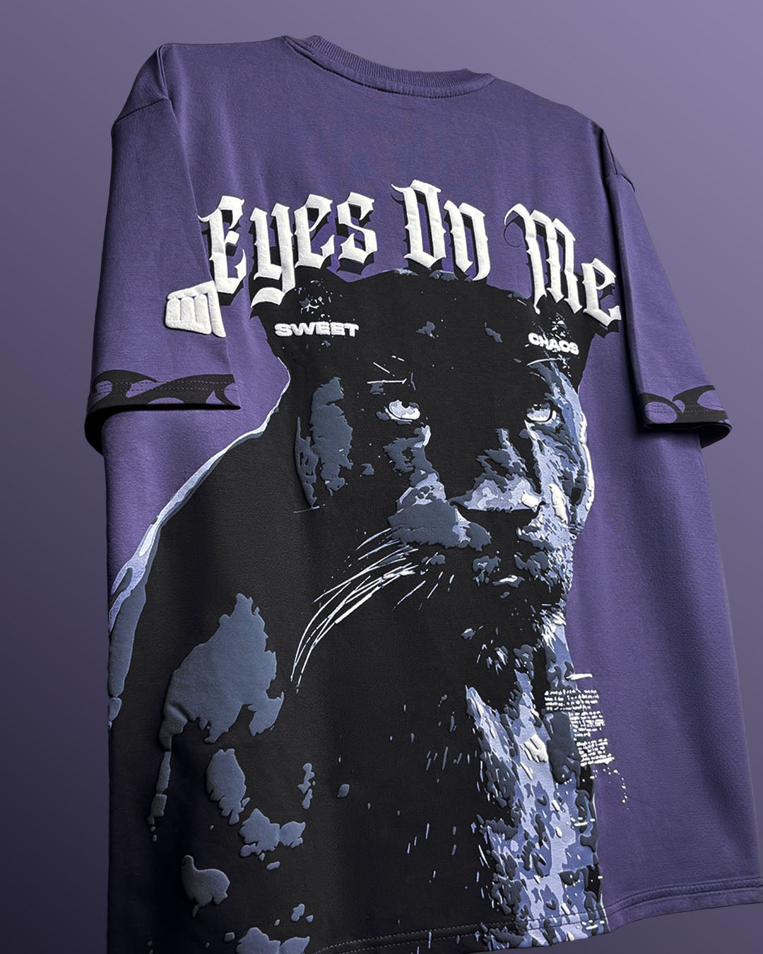 Eyes On  Me Heavyweight T-shirt